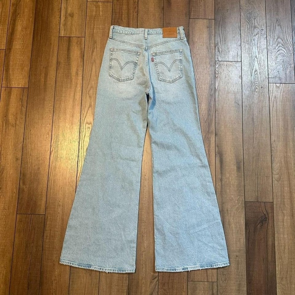 Levi's Light Blue High Rise Wide Leg Jeans - Picture 2 of 8